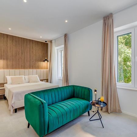 48 Rooms Split Bagian luar foto