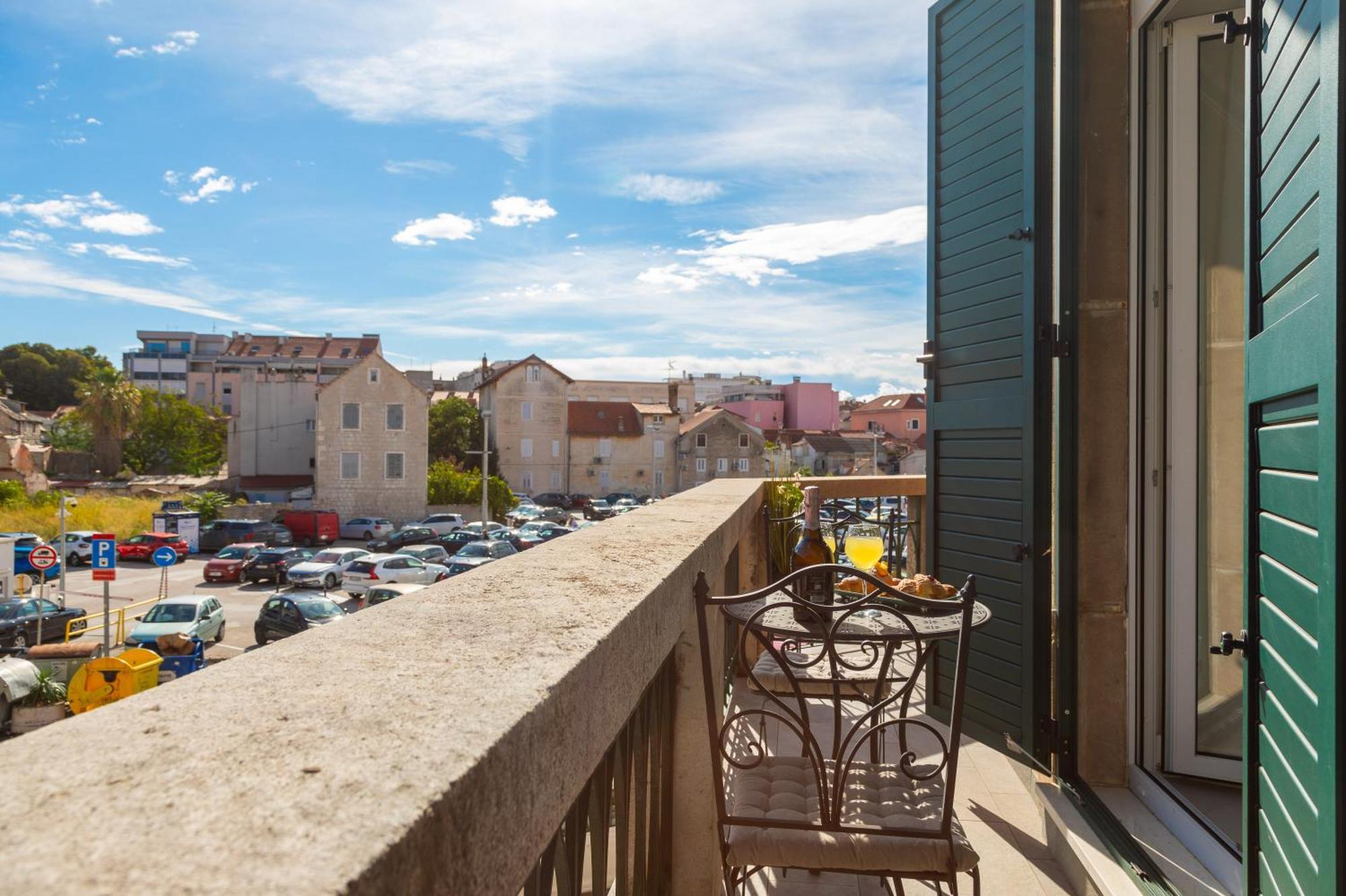 48 Rooms Split Bagian luar foto