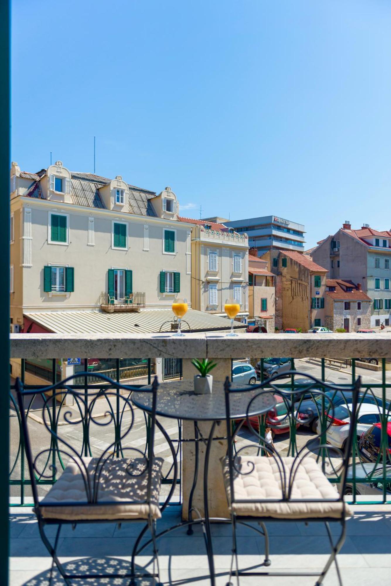 48 Rooms Split Bagian luar foto