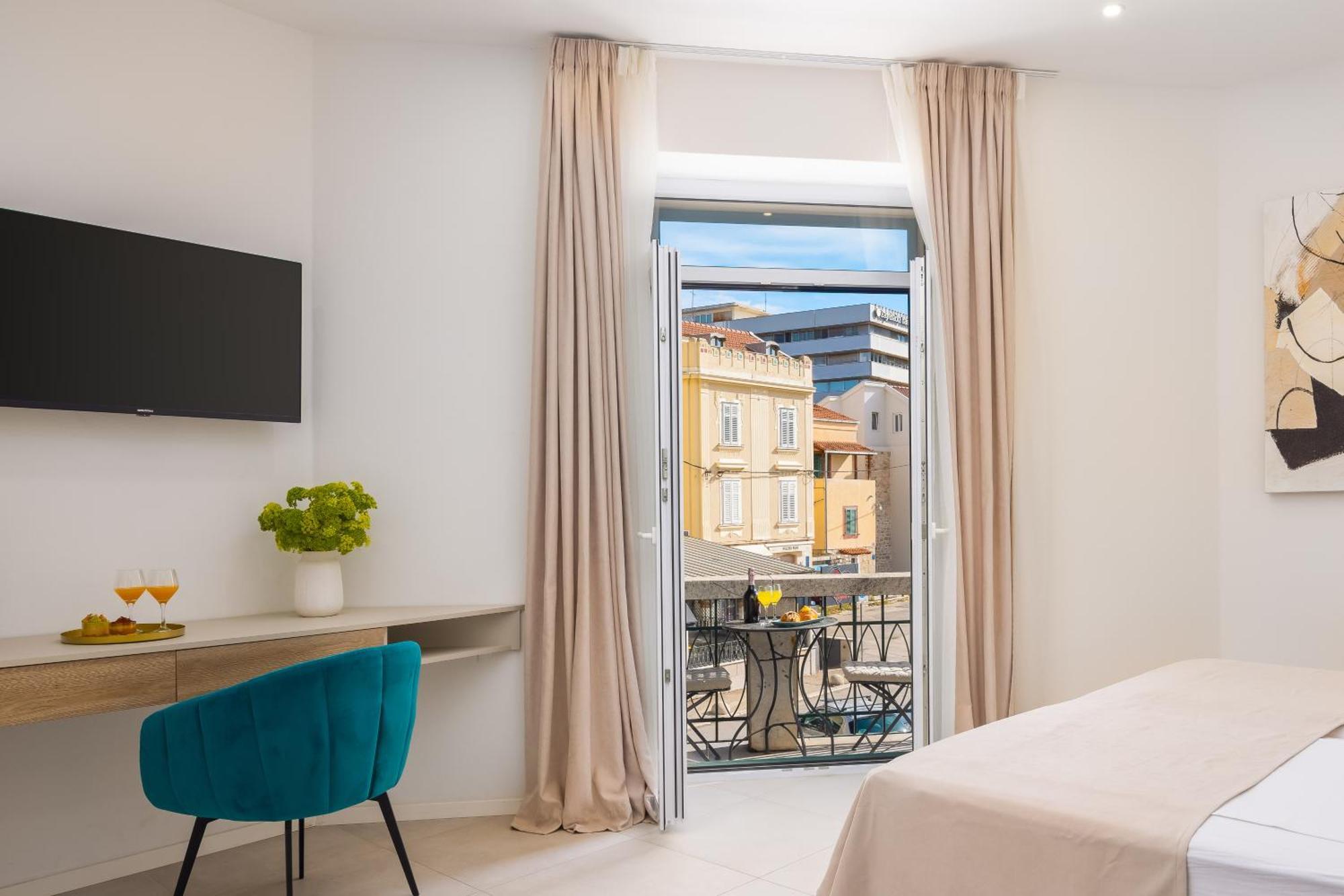 48 Rooms Split Bagian luar foto